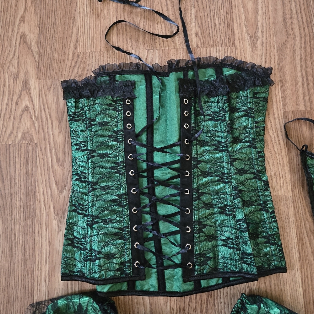 Green and Black Lace Corset Set - Picture 3 of 7
